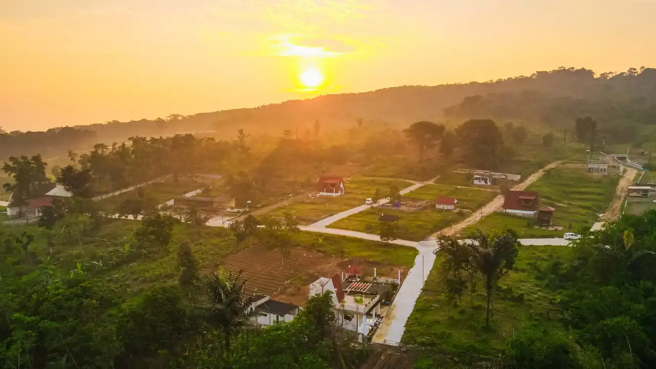Pemandangan kavling Sukamakmur